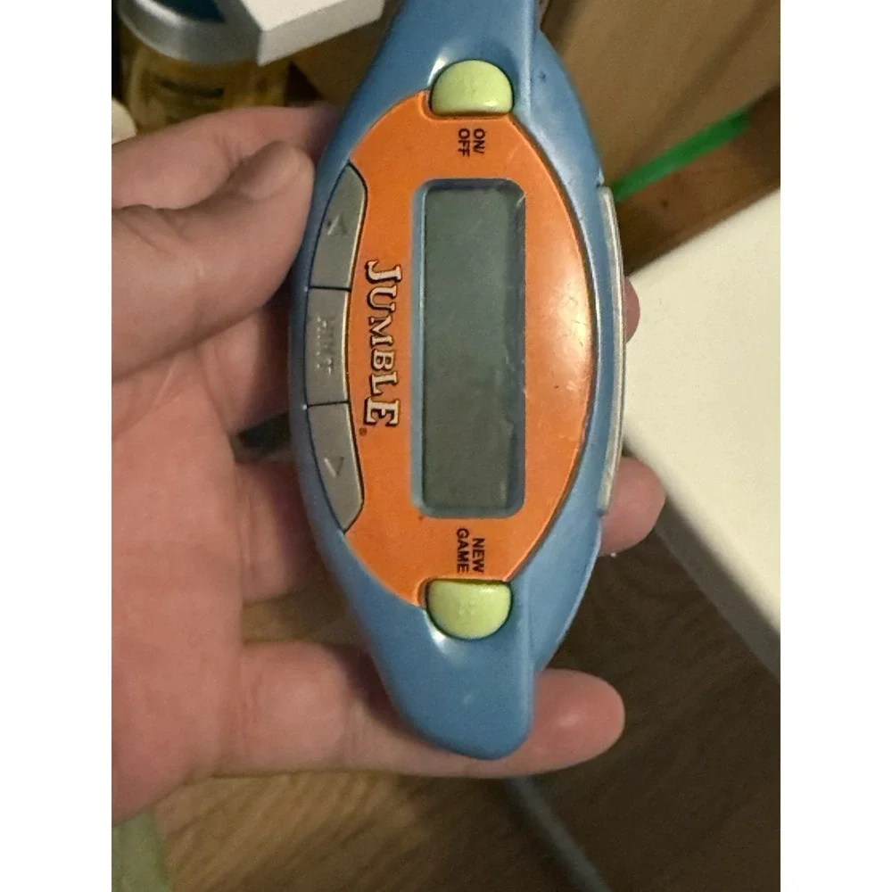 Electronic Handheld Jumble Travel Game Hasbro Parker Brothers 2006 Works‎